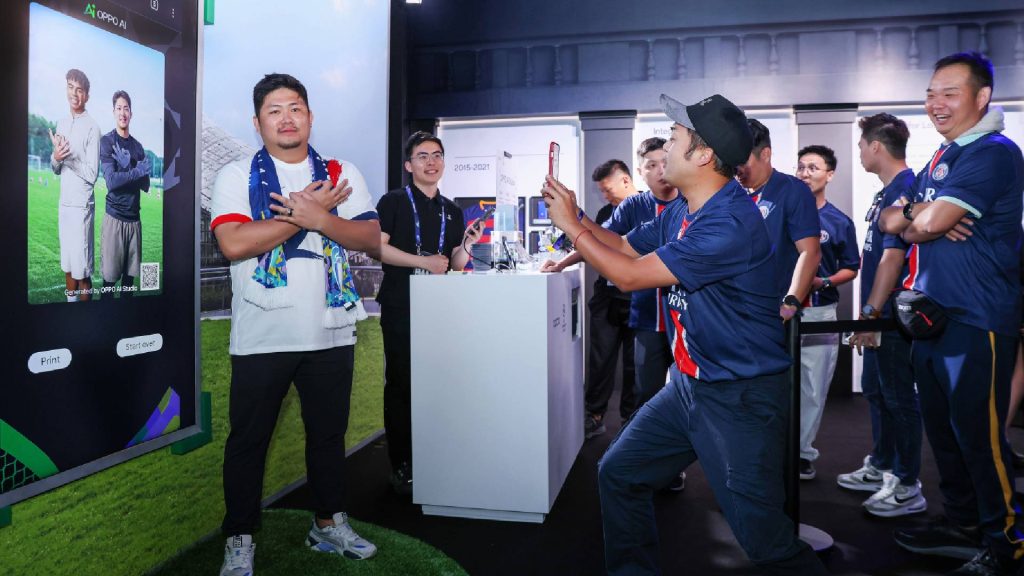 oppo fans jamal ai OPPO & Perlawanan Akhir Liga Juara-Juara UEFA: Memacu Inovasi Bola Sepak Di Dalam dan Di Luar Padang oppo fans jamal ai OPPO & Perlawanan Akhir Liga Juara-Juara UEFA: Memacu Inovasi Bola Sepak Di Dalam dan Di Luar Padang