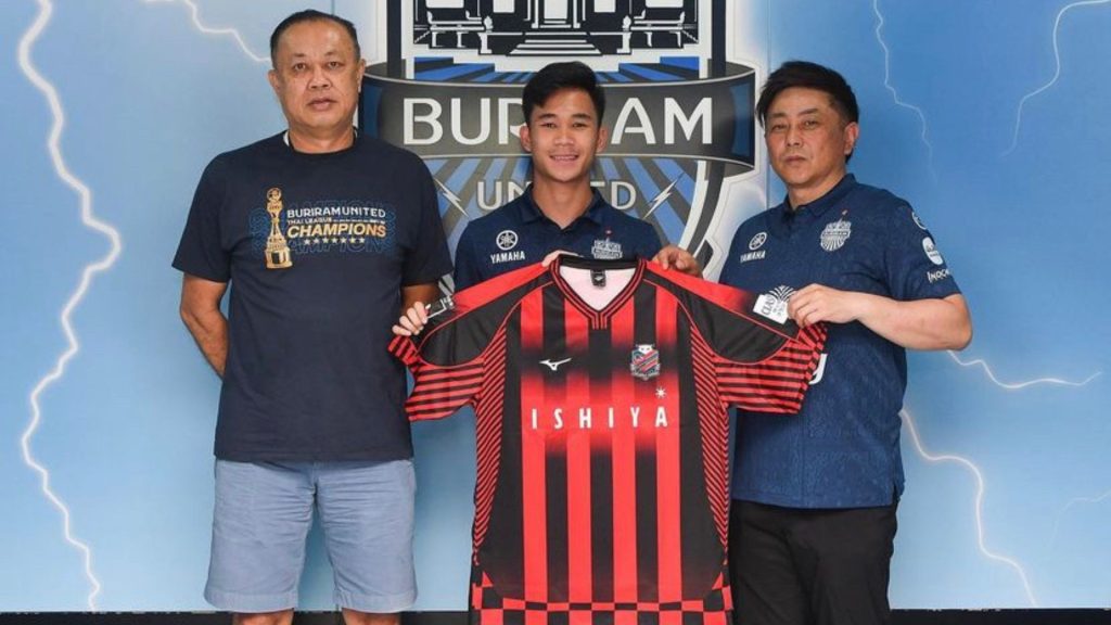 Bintang Thailand, Supachok Sertai Kelab J-League, Consadole Sapporo